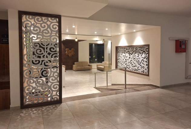 Hall Divider - Rozy Ruhi Home Green Interior, Rajarhat Kolkata